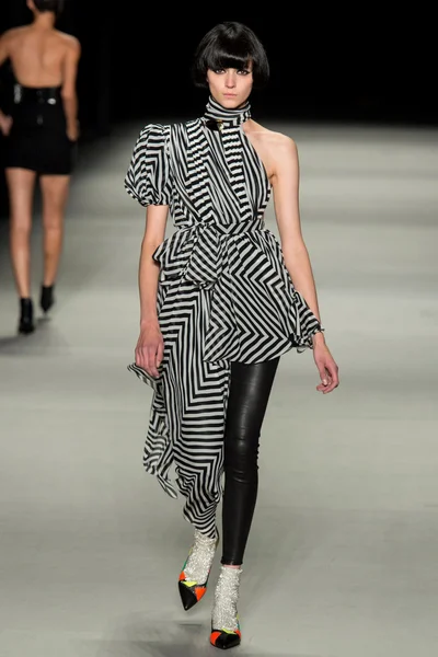 Look 29